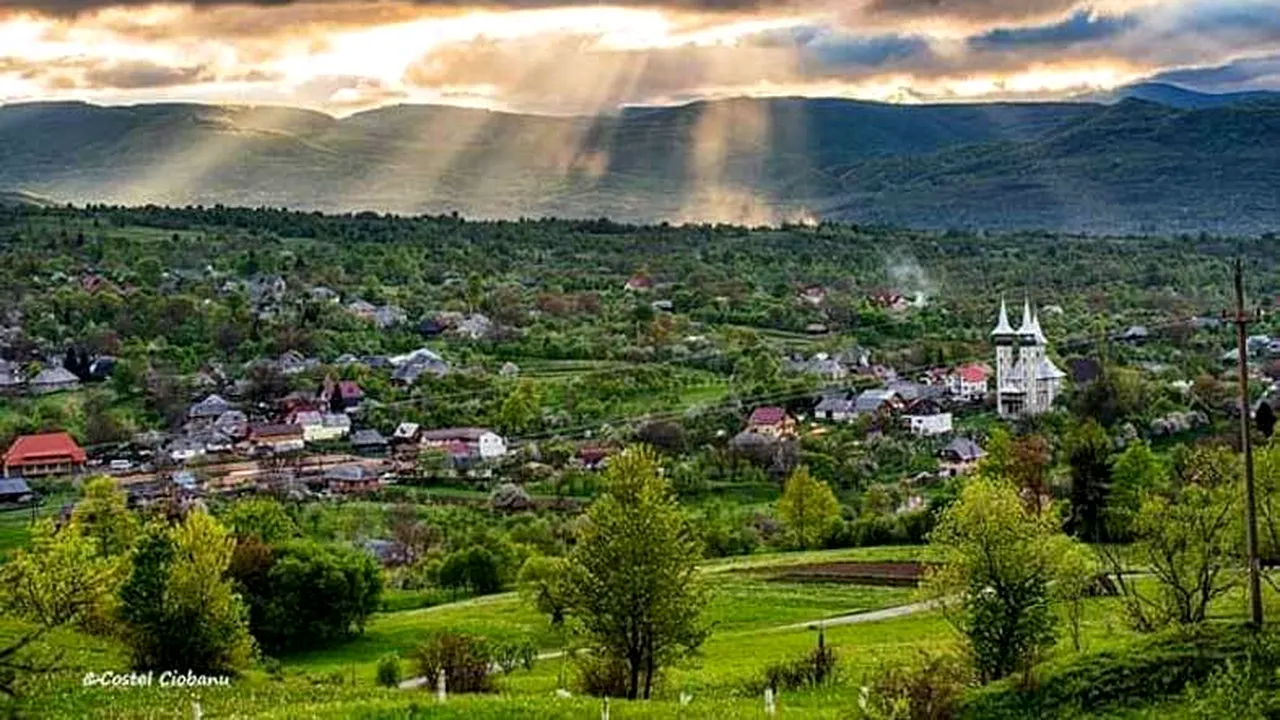 Satul din România care a renăscut din dorul de acasă. Cum au schimbat diaspora și turiștii străini fața unui loc uitat de lume