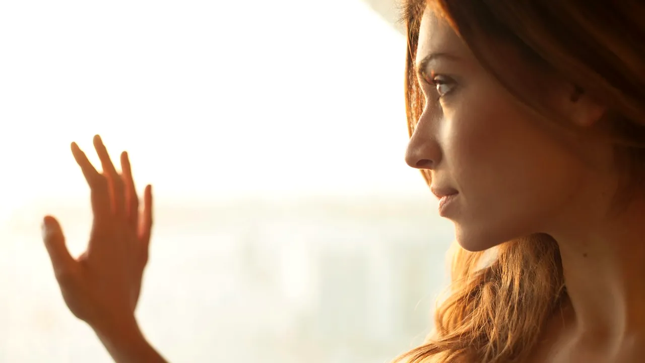 „Doar mormintele celor dragi ne mai leagă de țară” - Mesajul dur al unei românce stabilite în Italia