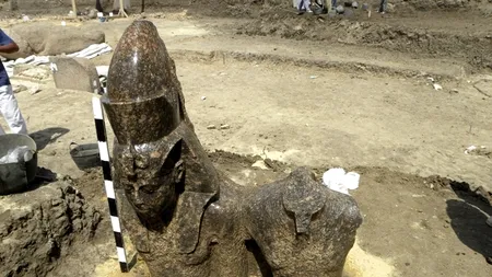 Mumia faraonului egiptean Tutankhamon a ars după îmbălsămare