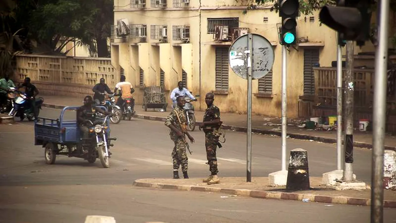 Șeful diplomației franceze: Cei doi jurnaliști de la RFI au fost uciși 