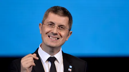 Dan Barna și-a lansat candidatura în centrul Sibiului, în prezența a circa 1.000 de oameni: „Este teribil de bine acasă