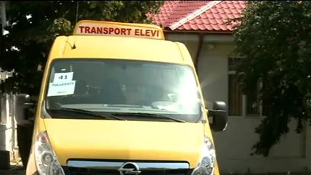 Ce număr are acest microbuz școlar, distribuit recent de Guvern în județul Argeș