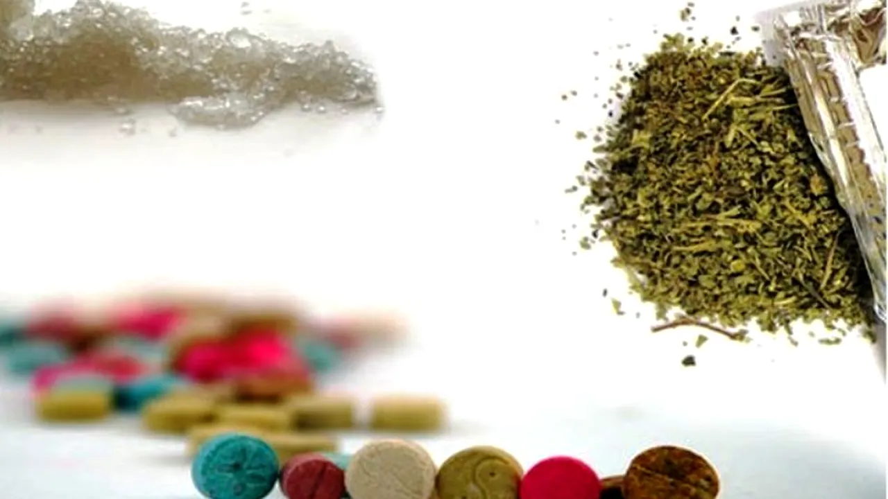 Peste 5% dintre adolescenții români în vârstă de 14 ani consumă droguri