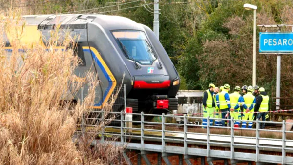 Acte multiple de sabotaj pe rețeaua feroviară italiană: cabluri tăiate, incendii și explozii, raportate pe șine