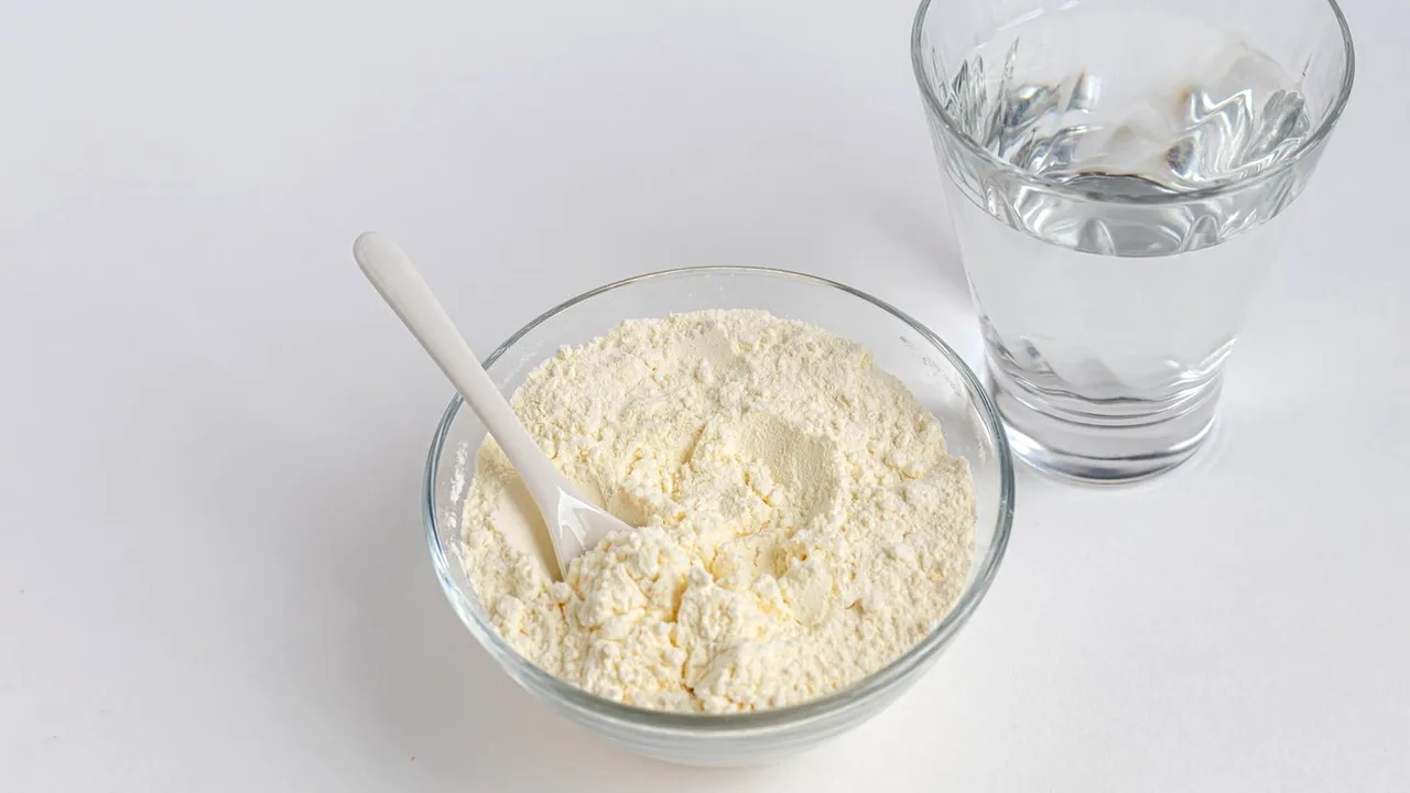 BĂUTURA cu beneficii pentru organism, pe care să o bei dimineața. Este bună pentru memorie, întărește ligamentele și ajută în cazul osteoporozei