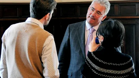 Videanu: Îmi cer scuze pentru titulatura de lăutar, n-am vrut să jignesc lăutarii sau pe Ponta