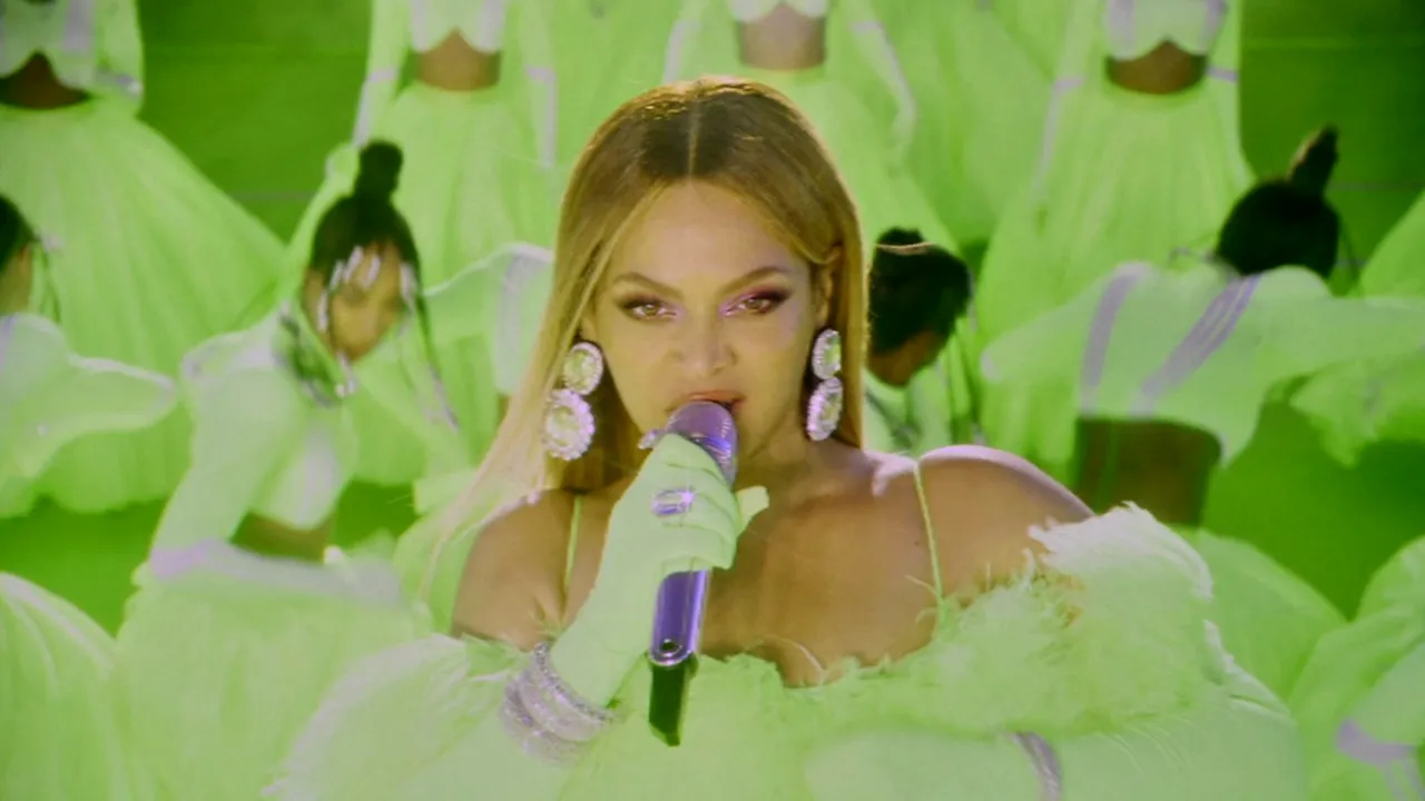 Beyoncé a plătit 100.000 de dolari pentru a extinde programul metroului din Washington după ce show-ul ei a început cu întârziere din cauza ploii
