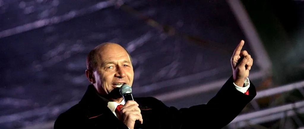 MESAJUL DE ANUL NOU în avans al președintelui Băsescu: Îmi doresc să se adeverească programul USL