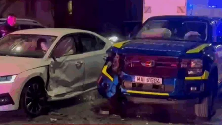 Doi polițiști în misiune au fost răniți într-un accident rutier la Suceava. Alcool, zero