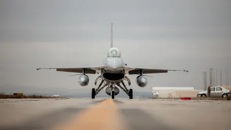 Aeronavele F-16 românești, alertate noaptea trecută din cauza noilor atacuri rusești asupra localităților ucrainene de la granița cu România