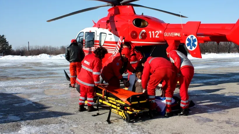 O turistă cehă s-a rănit în Făgăraș după ce a căzut într-o râpă; un elicopter încearcă recuperarea sa