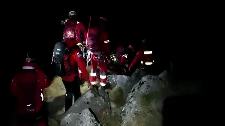 VIDEO | O turistă de 24 de ani a murit după ce a a căzut în gol în munții Bucegi
