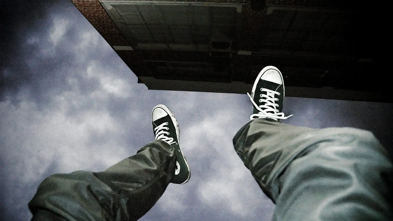 Sinucidere la Spitalul din Slobozia. Un pacient s-a aruncat de la etajul trei, sub privirile a zeci de oameni