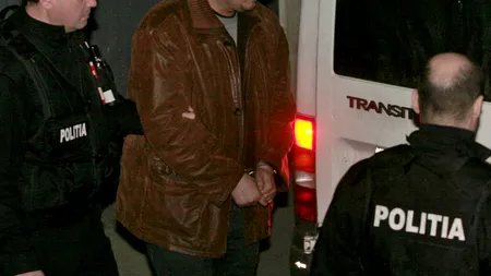 Medicul ginecolog, ridicat de procurori pentru luare de mită, va fi cercetat în libertate