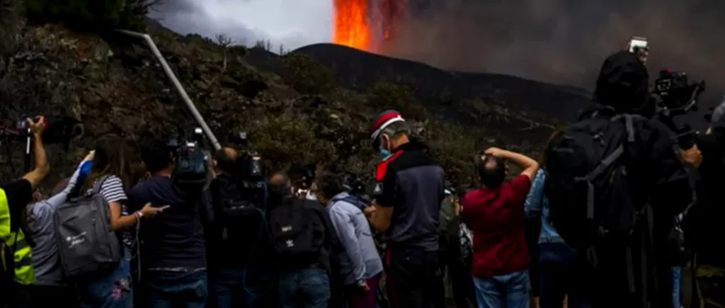 Cutremure în lanț și noi erupții vulcanice pe insula spaniolă La Palma. Meteorologii au semnalat fenomene rare asociate exploziei