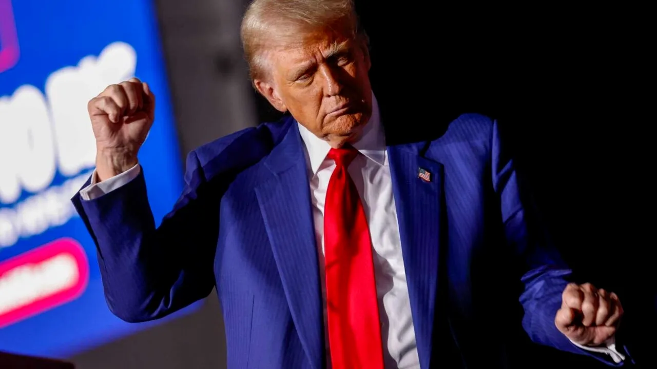 Donald TRUMP semnează noi ordine privind Armata. Președintele elimină militarii transgender și programele de „diversitate”