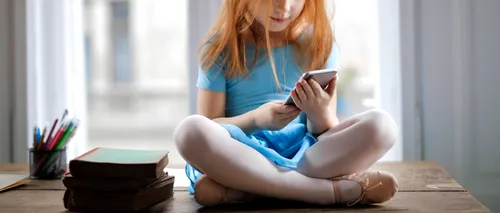 Primul oraș din lume care INTERZICE copiilor sub 13 ani să utilizeze smartphone-urile. Se aplică și la școală și acasă
