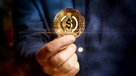 Oficial BCE: Monedele digitale susținute de dolarul american amenință autonomia monetară a Europei