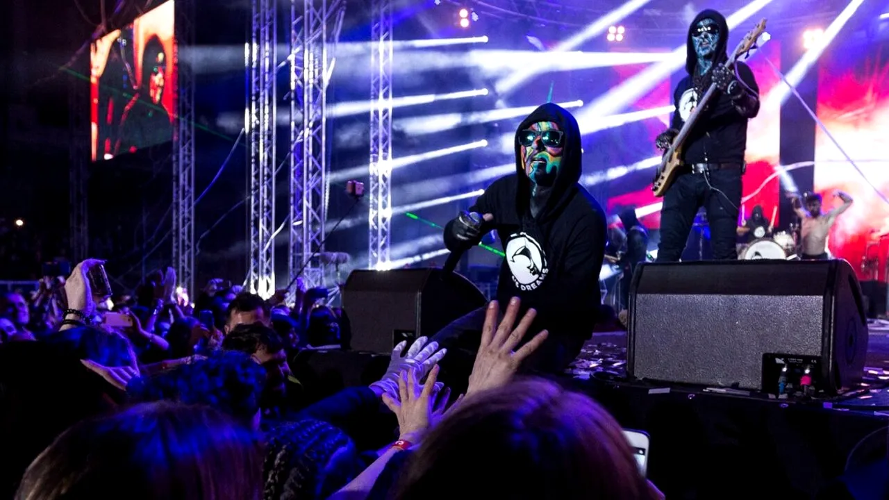 Carla's Dreams, concert cu scandal de 120.000 de lei la Zilele Hușilor 2022