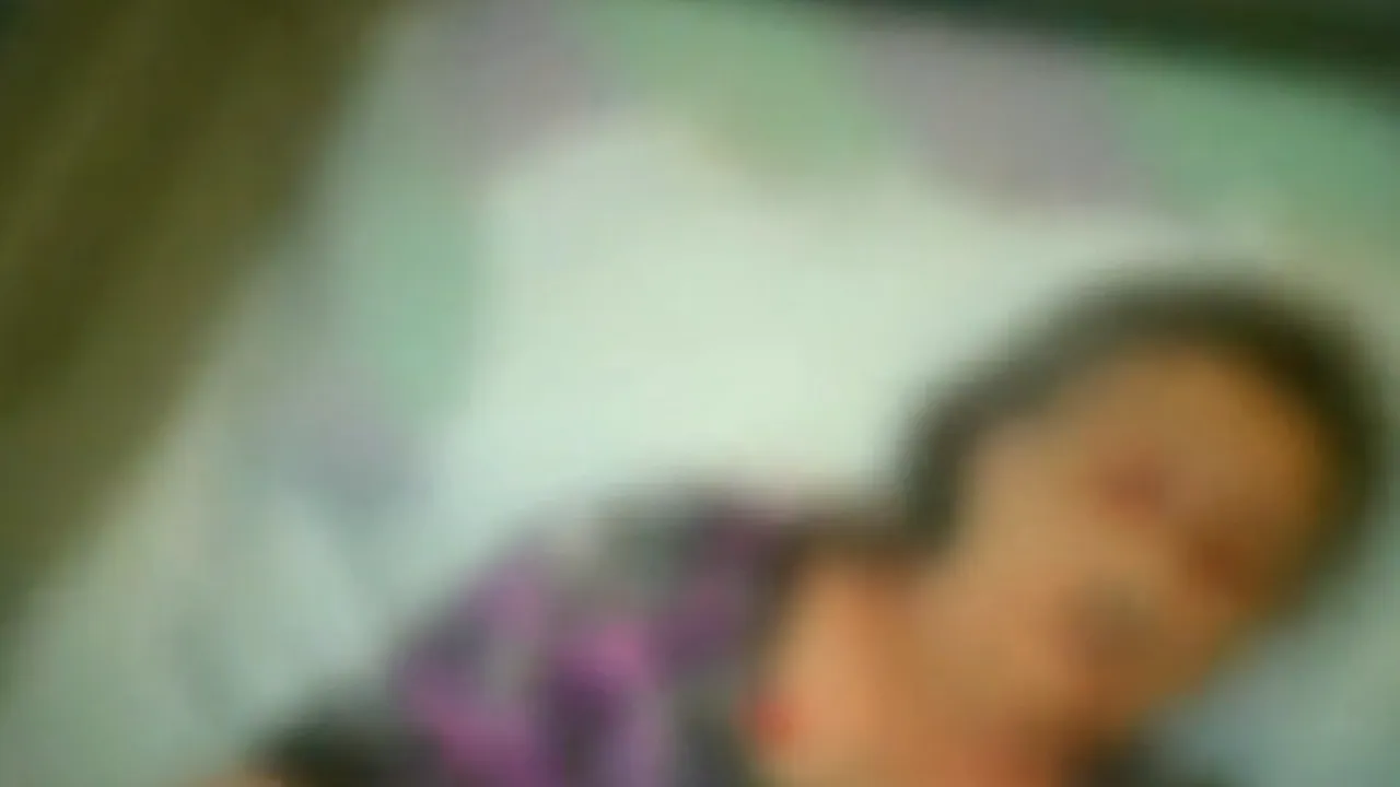 SE ÎNTÂMPLĂ ÎN ROMÂNIA: pacientă legată de pat cu propria pijama