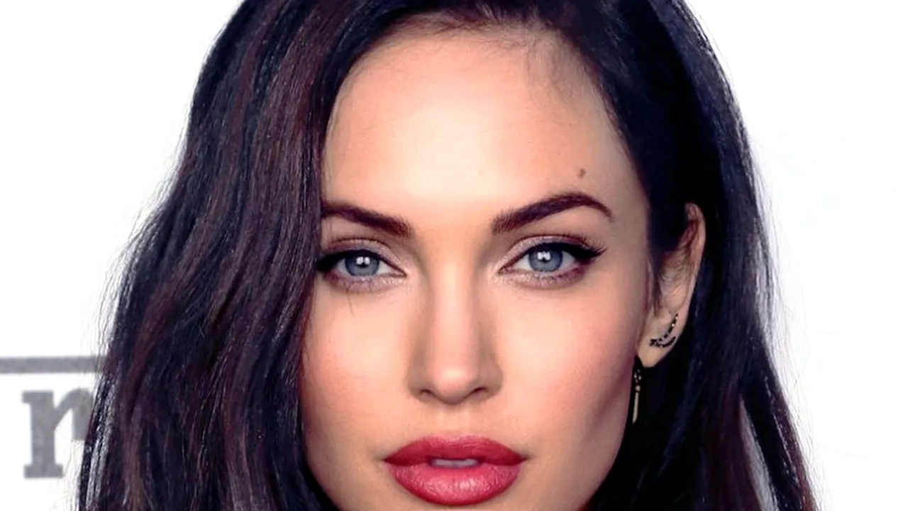 Seamănă cu Angelina Jolie, dar și cu Megan Fox. Cine este în realitate