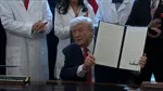 Trump semnează un ordin istoric. Canabisul nu mai e considerat la fel de periculos ca heroina sau cocaina și i se recunoaște beneficiile medicale