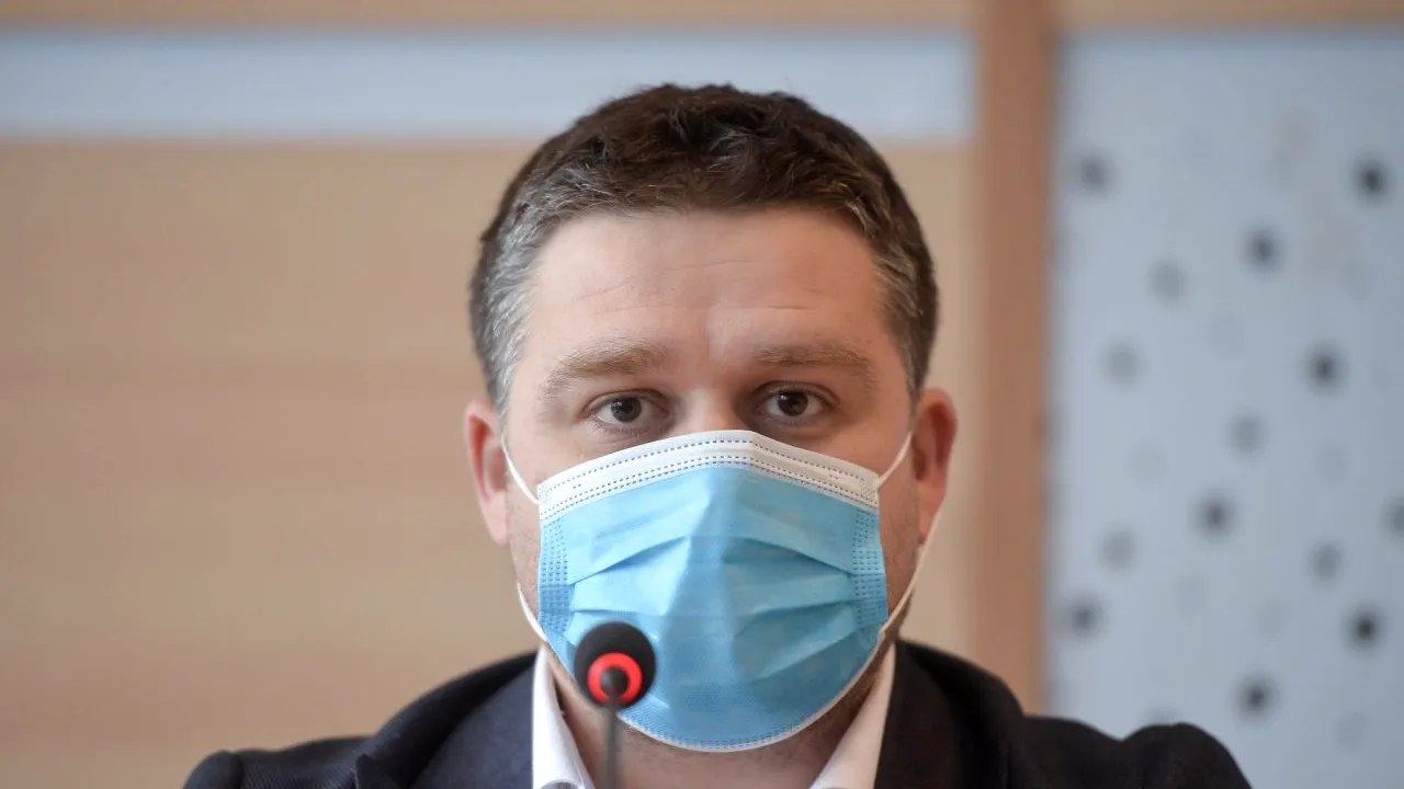 Primarul Ciprian Ciucu, despre restricțiile din București: Număr redus de persoane în centrele comerciale și accent pe telemuncă