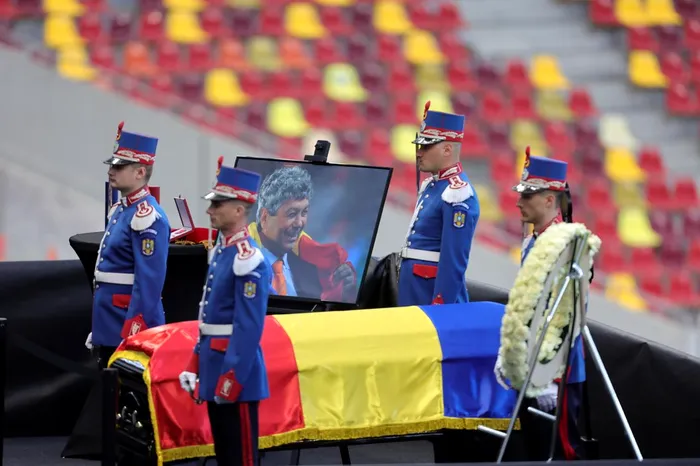 Omagiu pentru Mircea Lucescu. Fanii își pot lua rămas bun de la „Il Luce”, la Arena Națională, și astăzi, până la ora 20:00