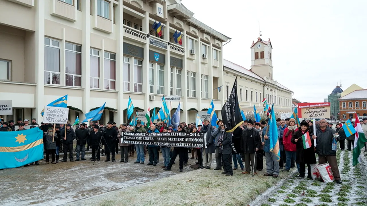 PCM Covasna, amendată cu 5.000 de lei pentru intonarea imnului Ungariei la o manifestare publică