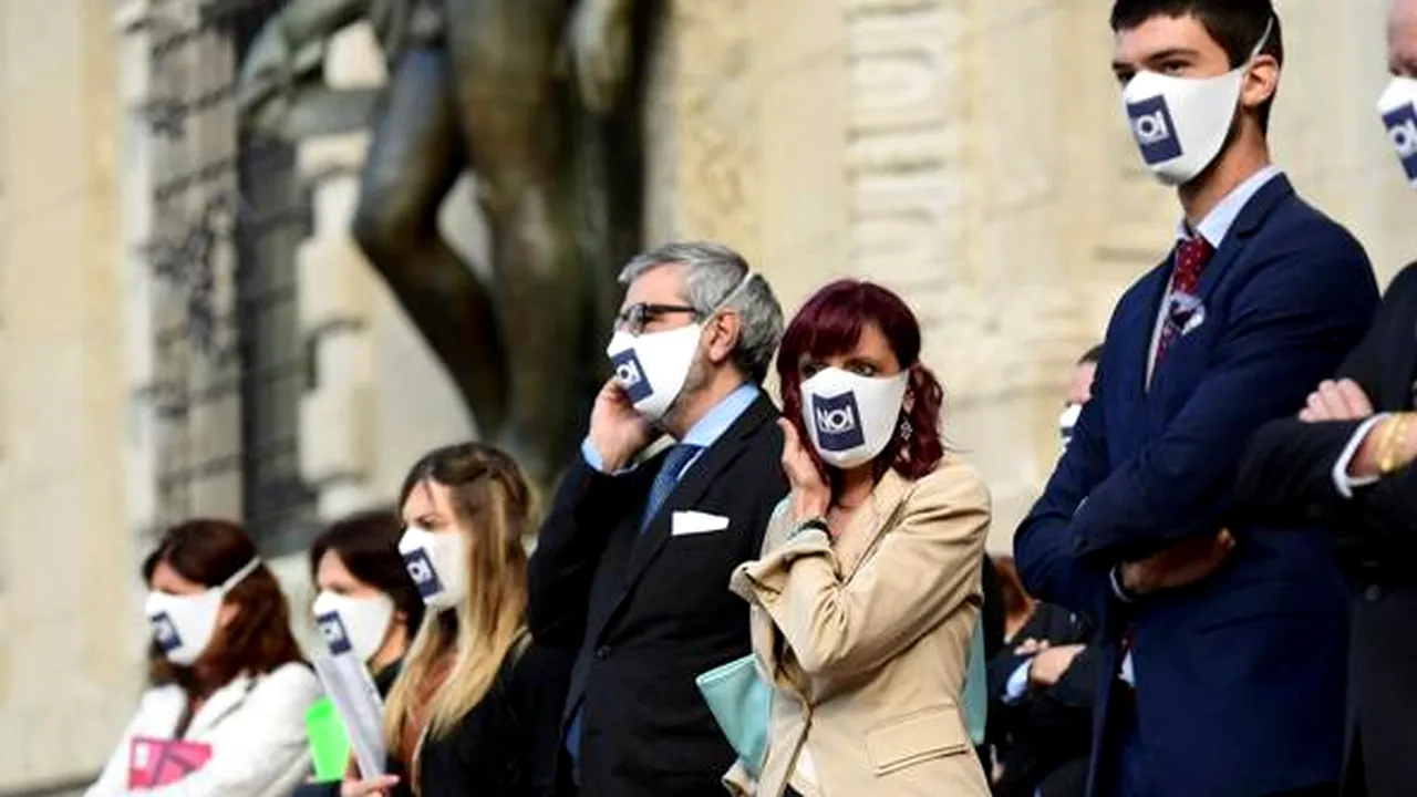 Familiile decedatilor de coronavirus din Italia caută răspunsuri si dreptate la organismele europene. Premierul italian Giuseppe Conte, vizat de procurori