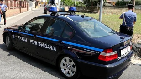 Doi deținuți români periculoși care au evadat, căutați de sute de polițiști în Italia
