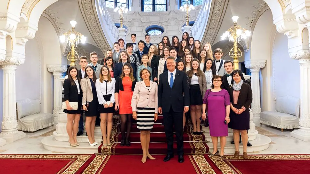 Carmen Iohannis și-a dus elevii să viziteze Muzeul Cotroceni