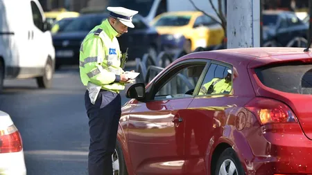 De ce NU purtați centura de siguranță? Pentru că mi-am pus SILICOANE. Nu se vede? Dialog INEDIT între un polițist și o șoferiță