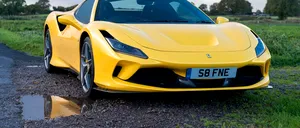 Un FERRARI de 200.000 de euro a fost pictat de copii la o petrecere aniversară. Imaginile virale care au uimit internetul