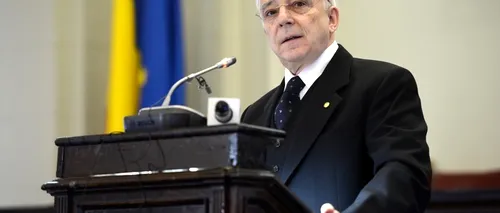 Guvernatorul Mugur Isărescu: Contactul direct dintre bancher și client este esențial, fără intermedierea tehnologiei moderne