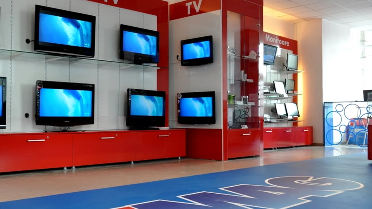 Telefon Samsung Galaxy S4 - 1 LEU, televizor LED Smart TV 3D Philips - 3 LEI, Ultrabook Dell Studio XPS Duo 12 - 3 LEI. Sute de români AU DAT LOVITURA în timpul unei erori tehnice de la eMag