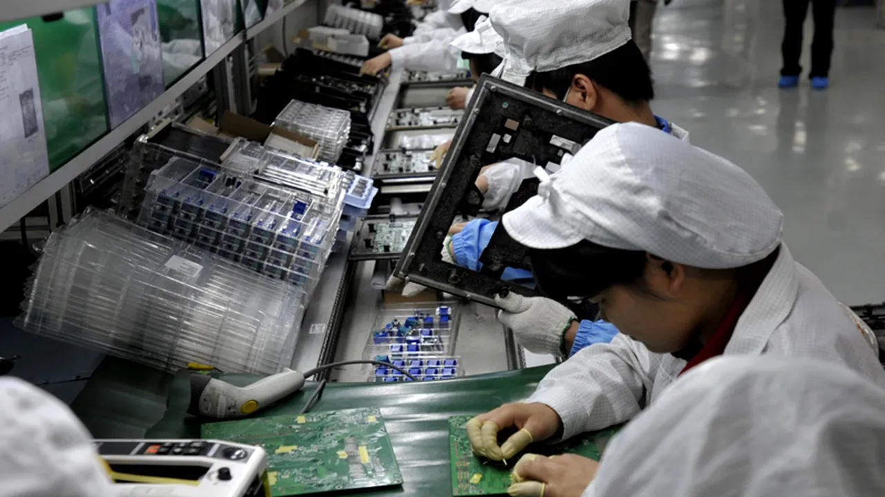 Apple, nevoită să facă noi verificări la fabricile din China