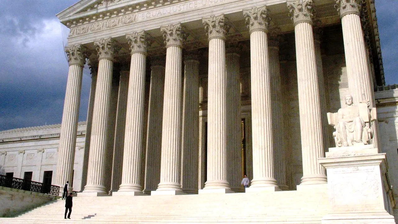 Democrații iau cu asalt Curtea Supremă! Templul justiției din America, sub presiunea aripii progresiste din jurul președintelui Biden