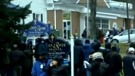 Alerta de la biserica din Newtown a fost falsă. UPDATE: Obama a ajuns în orașul masacrului de la școală