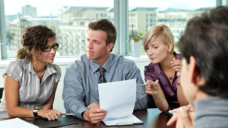 Cum să câștigi 11.000 de dolari pe lună făcând o slujbă pentru care ai nevoie de doar 2 zile de pregătire
