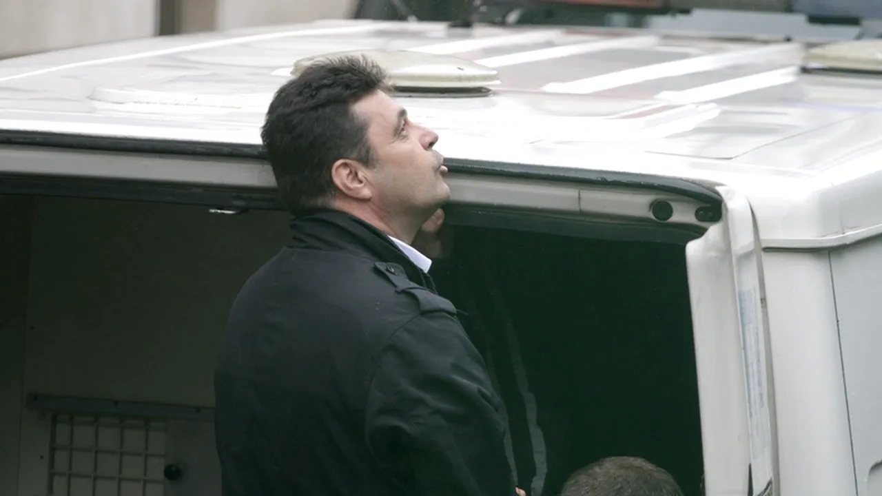 Sesizare privind o posibilă încălcare a condițiilor arestului la domiciliu de către Marian Căpățână. Inculpatul a fost filmat la cumpărături