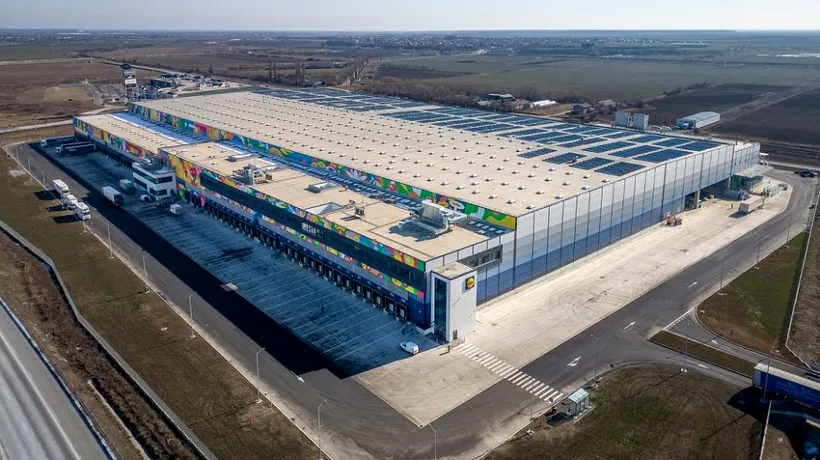 Un celebru lanț de magazine a deschis CEL MAI MARE depozit logistic din portofoliul său, în România. Se află lângă București și vor fi 250 de noi locuri de muncă