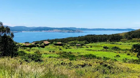 Satul cu vedere la ocean care se vinde la prețul unui apartament 