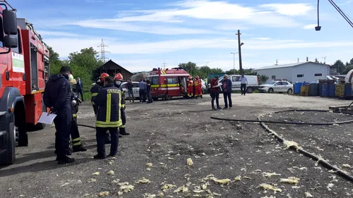 Doi morți și un rănit în urma unei explozii puternice la o fabrică de pavele din Râmnicu-Vâlcea (UPDATE)