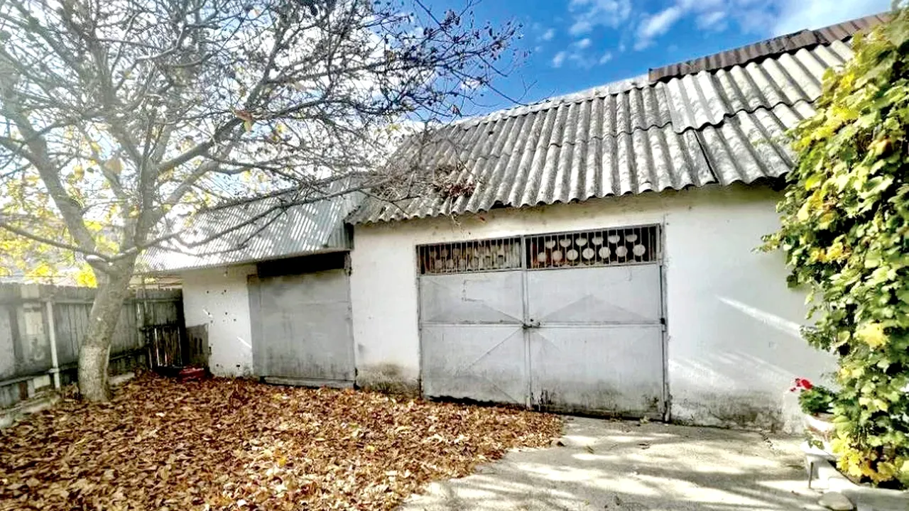 Un garaj din VASLUI costă cât un apartament cu două camere din același oraș. Cât cere proprietarul pe el și ce „dotări” deosebite are construcția