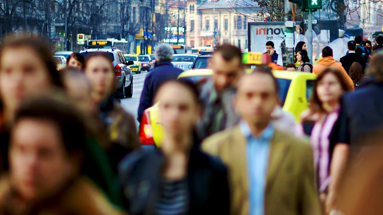 ROMÂNIA a reintrat în RECESIUNE