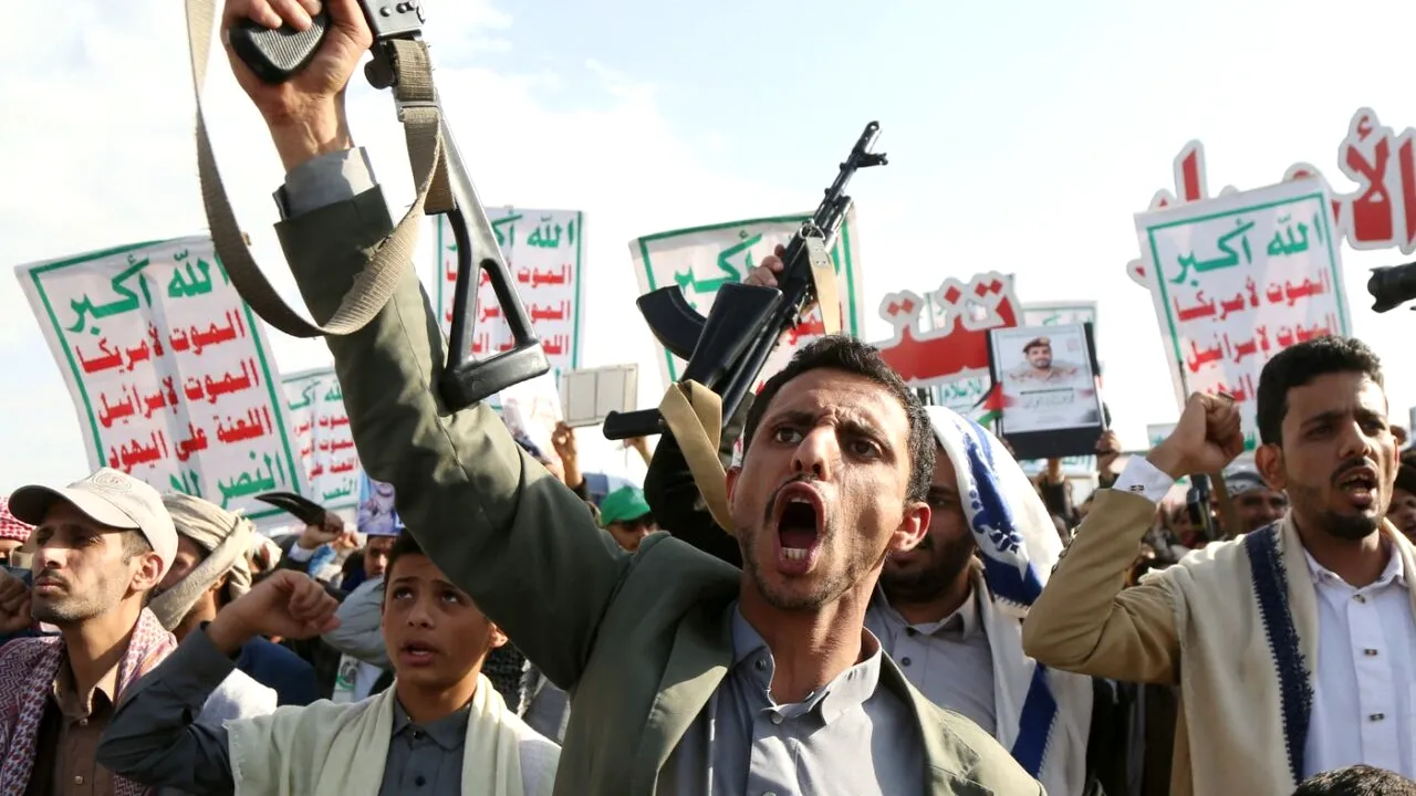 Rebelii Houthi atacă din nou. A fost vizată o clădire ONU din Sanaa