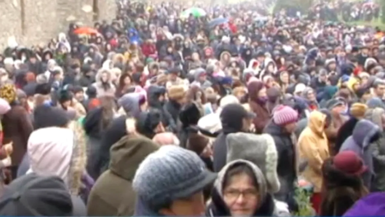 25 de ani de la moartea părintelui Arsenie Boca. Credincioșii au mers să se roage la Mănăstirea Prislop