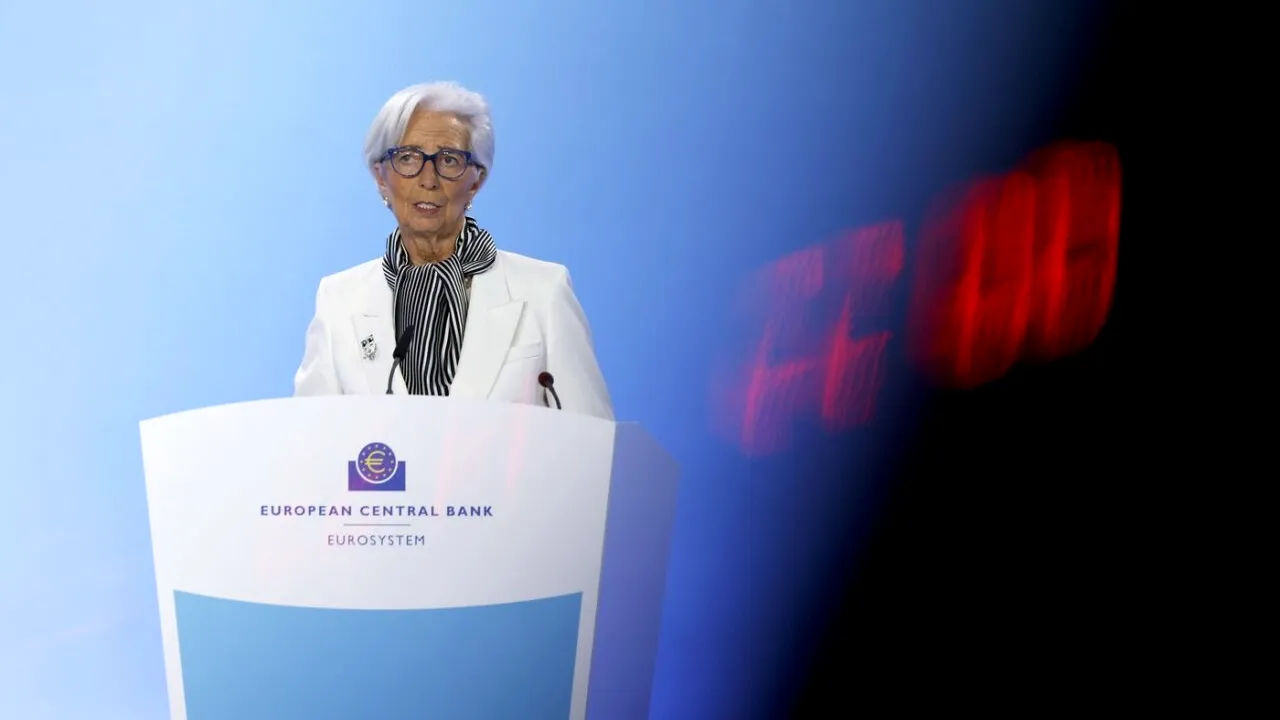 Lagarde: BCE continuă linia RESTRICTIVĂ în materie de politică monetară /”În următoarele luni, vom avea date suplimentare”