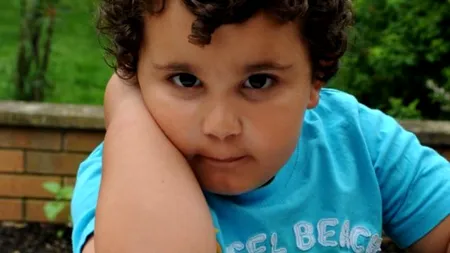 Copilul de doi ani care știe toate țările din lume și steagurile acestora